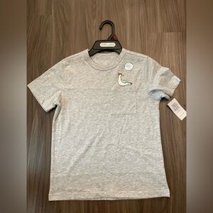 Garanimals Boys Light Gray Tee with Bird Design and pocket size 7-NWT